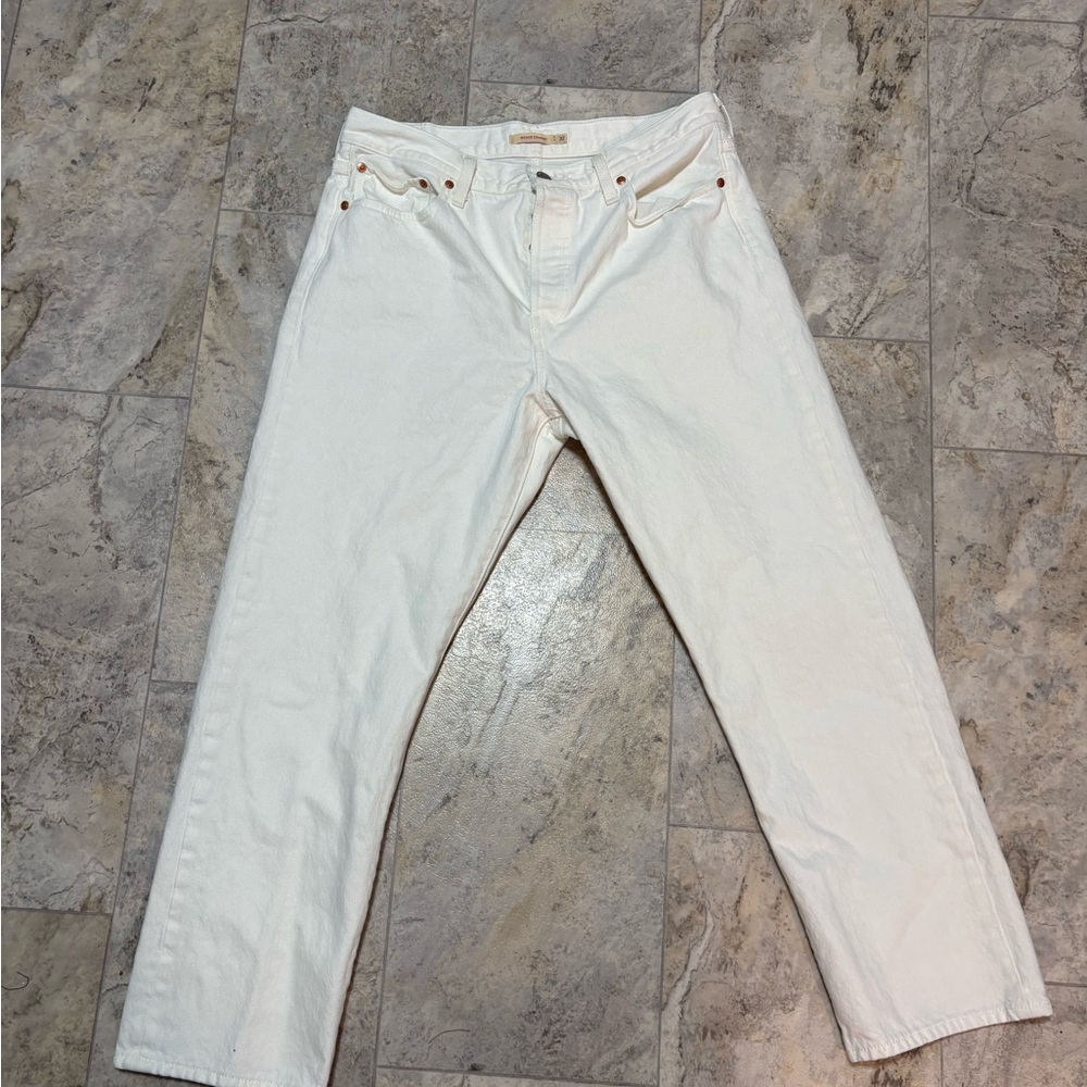 Levi's White Wedgie Straight Jeans - Picture 2 of 10